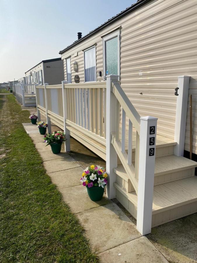 Golden Palm 8 Berth Chapel Saint Leanords, Ingoldmells, Skegness Caravan المظهر الخارجي الصورة